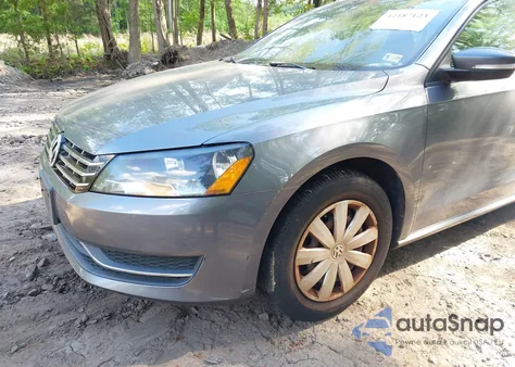 2013 Volkswagen Passat 2.5L S from USA, damaged, VIN 1VWAP7A38DC133589